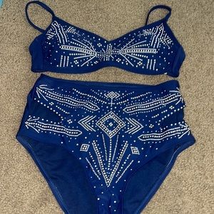 2-piece swimsuit